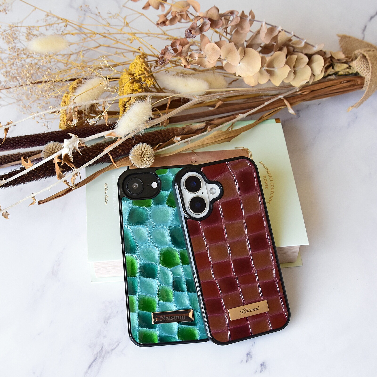 本革製スマホケース「グリップタッチ・ステンドグラスレザー」