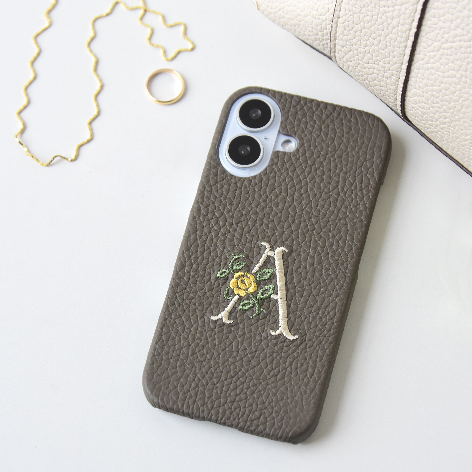 wrappi ラッピ 本革 スマホカバー フルレザー 刺繍 イニシャル 花柄 スマホケース 背面カバー 国産 シュリンクレザー 姫路レザー